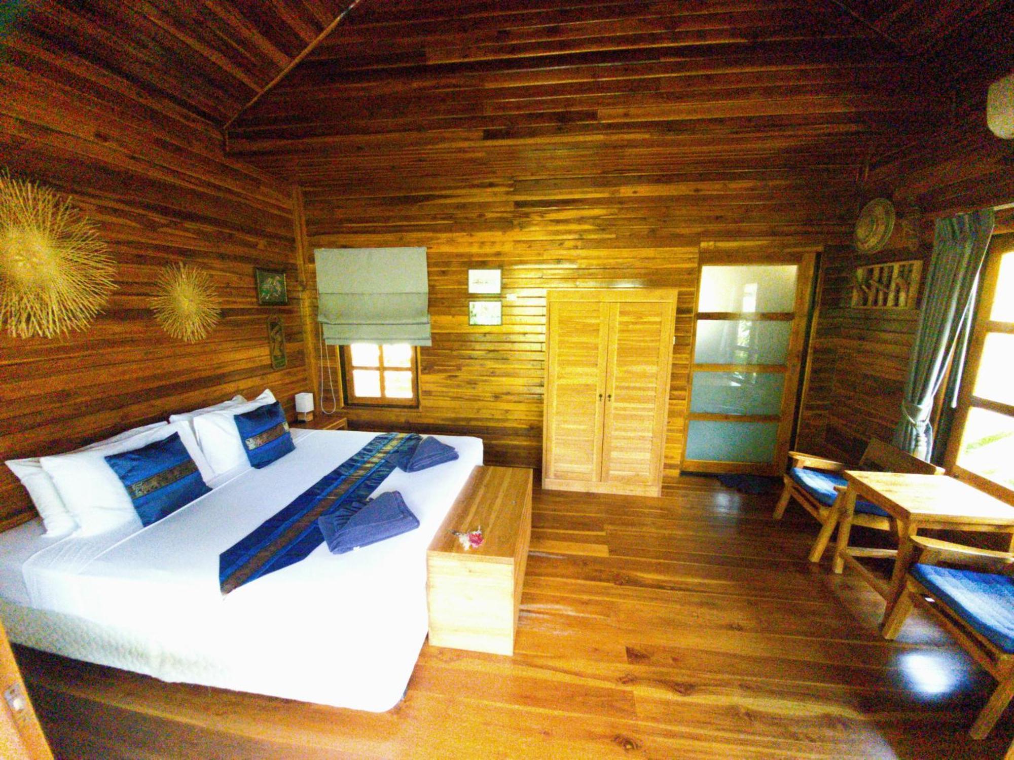 Samui Blue Bird Acomodação com café da manhã Mae Nam Beach Quarto foto